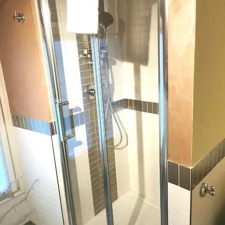 Vacancy 4 - Bridge House * 토리노