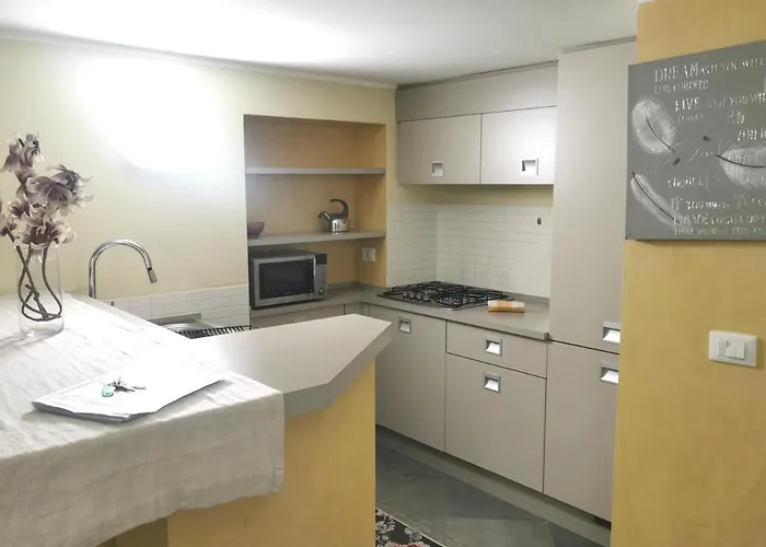 Vacancy 4 - Bridge House Daire Torino